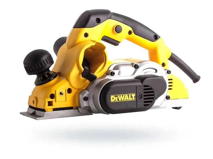 strug-sieciowe-dewalt-d26500k-waga-urzadzenia-4-kg