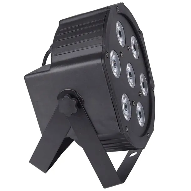 light4me-tri-par-basic-7x9-reflektor-sceniczny-led-estradowy-mocny-model-tri-par-basic-7x9