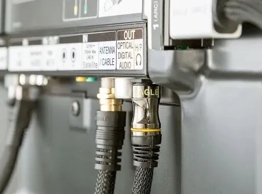 kabel-optyczny-toslink-eagle-5m-adapter-mini-stan-nowy