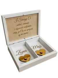 pudelko-na-obraczki-biale-z-zewnatrz-napis-grawer