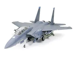 samolot-mcdonnell-douglas-f-15e-strike-eagle-model-60312-tamiya