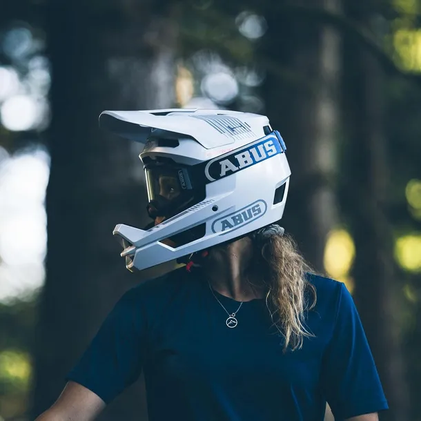 kask-abus-hidrop-shiny-white-r-l-59-60-cm-stan-nowy-marka-abus