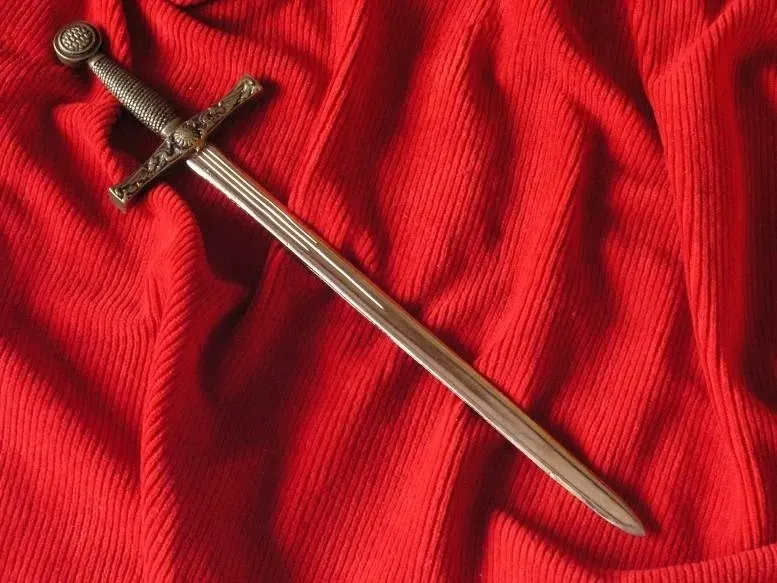 piekny-excalibur-nozyk-do-listow-wms8