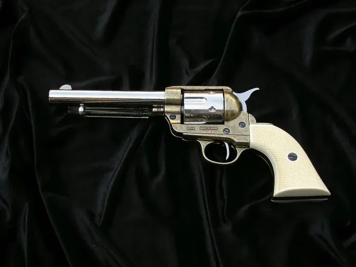rewolwer-colt-peacemaker-1873-r-1108-l-stan-nowy