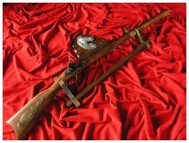 zawieszka-do-strzelb-i-karabinow-z-koniem-wa218c