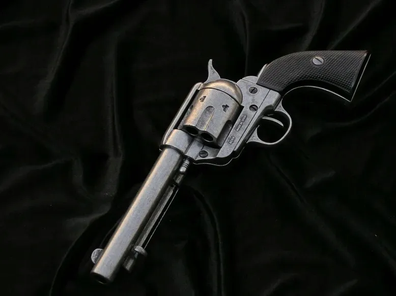rewolwer-colt-peacemaker-1873-r-1108-g