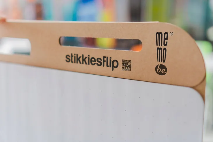 blok-samoprzylepny-flipchart-scienny-125k-memobe-stan-nowy-wysokosc-produktu-49-5-cm