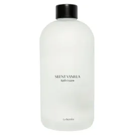 la-bomba-plyn-do-kapieli-z-ekstraktemz-bialej-herbaty-i-d-pantenolem-sile