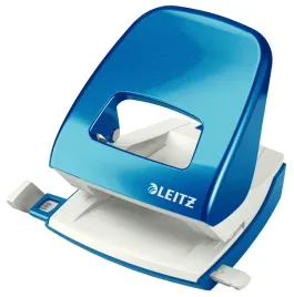 dziurkacz-biurowy-do-30-kartek-niebieski-50081036-leitz-wow