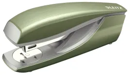 zszywacz-do-30-kartek-24-6-26-6-zielony-leitz