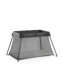 babybjorn-lozeczko-turystyczne-light-czarny-przescieradlo