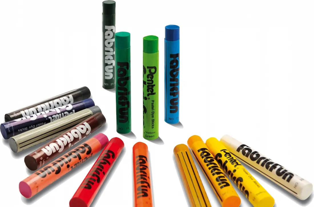 pastele-do-tkanin-kredki-15-kolorow-pentel-stan-nowy