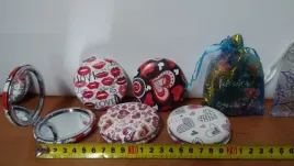 lusterko-kieszonkowe-w-woreczku-love