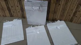 torebka-prezentowa-12szt-biala-zlocona-33x457x102cm