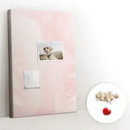 tablica-korkowa-pinezki-mala-pionowa-kwiaty-roze