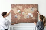 tablica-korek-canvas-pinezki-mapa-na-cegle-waga-z-opakowaniem-5-5-kg