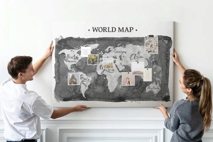 tablica-korek-do-szkoly-pinezki-retro-ciemna-mapa-waga-z-opakowaniem-5-5-kg