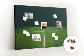 tablica-korkowa-drewniana-boisko-pilkarskie