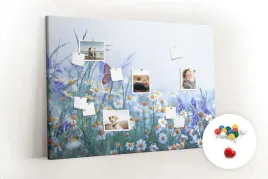 tablica-korek-nad-biurko-pinezki-motyl-na-lace