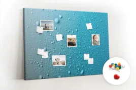 tablica-korkowa-canvas-grafika-pinezki-krople-wody