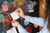 tablica-do-pokoju-dziecka-abstrakcyjna-mapa-dlugosc-140-cm