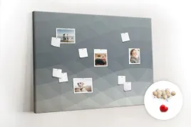 tablica-korek-do-szkoly-pinezki-abstrakcja-fali
