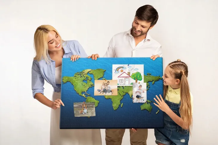tablica-do-notatek-plotno-korek-mapa-swiata-waga-z-opakowaniem-2-5-kg