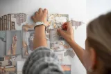 tablica-pinezki-do-korka-mapa-kolorowe-litery-dlugosc-100-cm