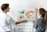ozdobna-tablica-na-notatki-akwarelowa-mapa-waga-z-opakowaniem-1-3-kg