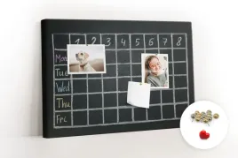 ozdobna-tablica-na-notatki-pinezki-plan-lekcji