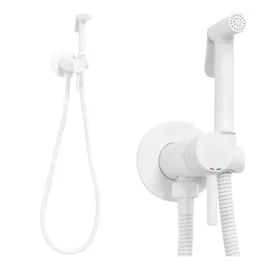 bateria-bidetowa-biala-rea-loop-white-mat-bidetta-podtynkowa-scienna-matowa