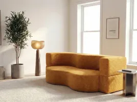 sofa-piankowa-arc-z-funkcja-spania-musztardowy-sztruks