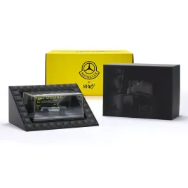 hot-wheels-moncler-mercedes-benz-project-g-class-past-ii-future-jgk31