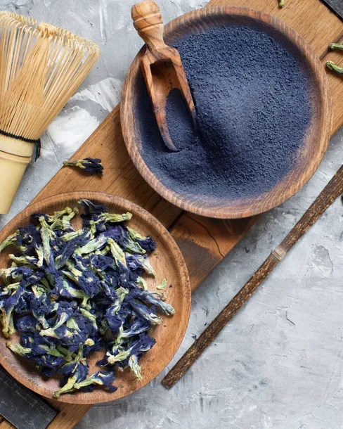blue-matcha-niebieska-herbata-klitoria-butterfly-pea-proszek-50-g-stan-nowy-marka-green-essence