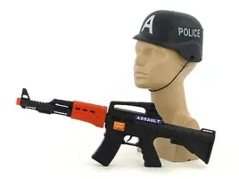 zestaw-policyjny-helm-karabin-w-siatce