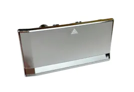 zaslepka-przy-reflektorze-lewa-chrom-actros-mp4