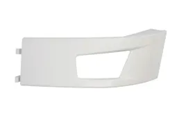 obudowa-ramka-halogenu-lewa-renault-gama-t