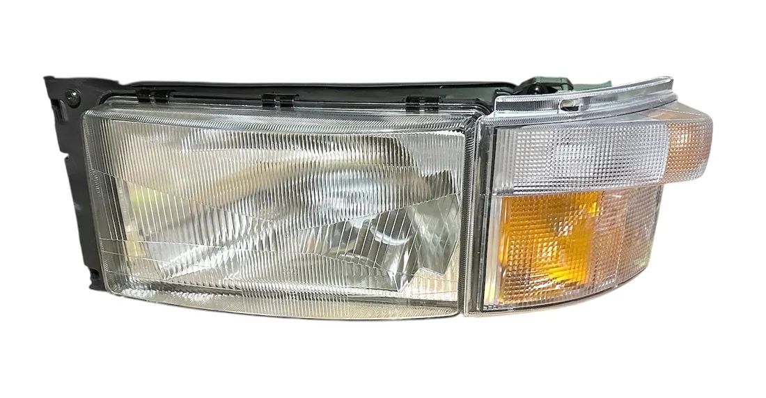 reflektor-przedni-lewy-z-kierunkiem-scania-4