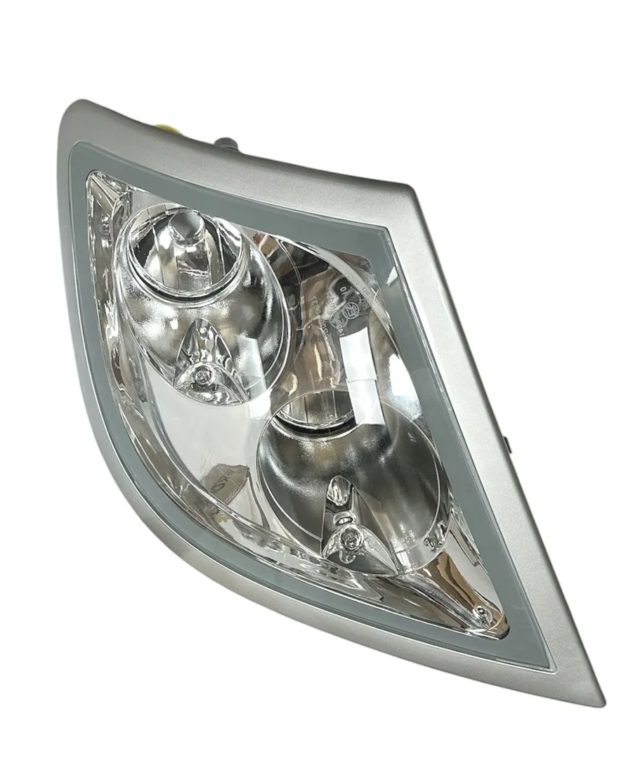 halogen-na-dach-prawy-daf-xf105-xf106-1784823