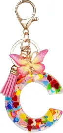 brelok-litera-c-alfabet-z-motylkiem-fredzel-ozdobny-breloczek-zywica-zloty