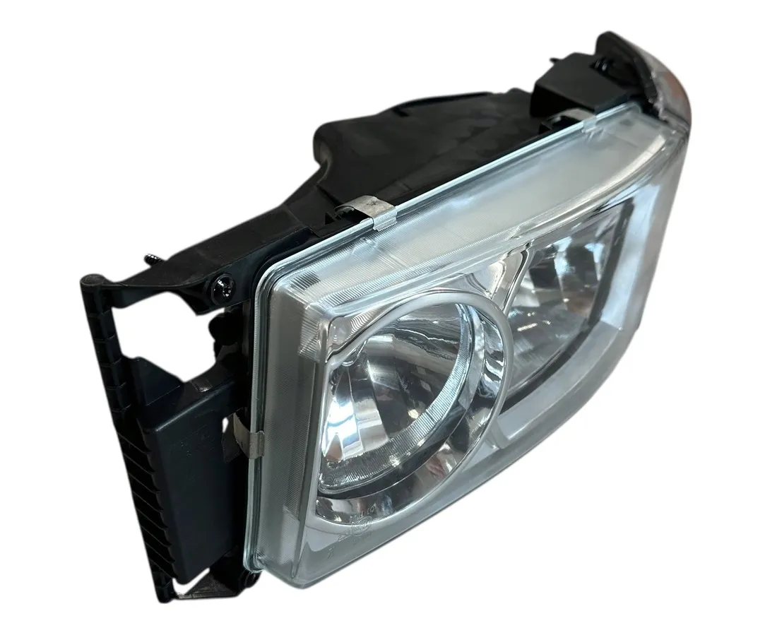 reflektor-lampa-lewy-z-kierunkiem-scania-p-g-r-t-1949896