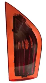 lampa-oswietlenia-kabiny-w-drzwiach-lewa-volvo-fh4-fh5-82172765