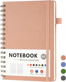 notatnik-spiralny-a5-200-stron-skorzana-okladka-uchwyt-na-dlugopis-rozowy