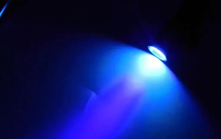 mini-latarka-uv-led-stan-nowy