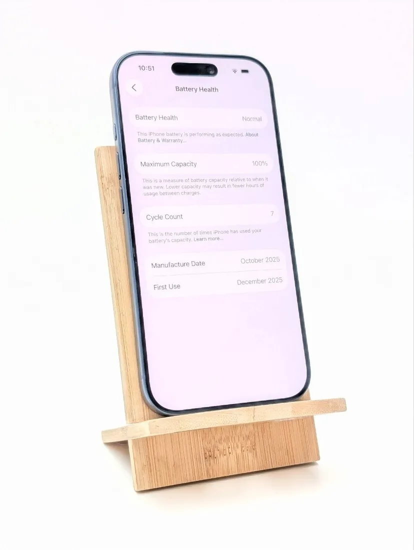 apple-iphone-17-pro-256-gb-glebinowy-blekit-or-esim-or-bateria-100percent-model-telefonu-iphone-17-pro
