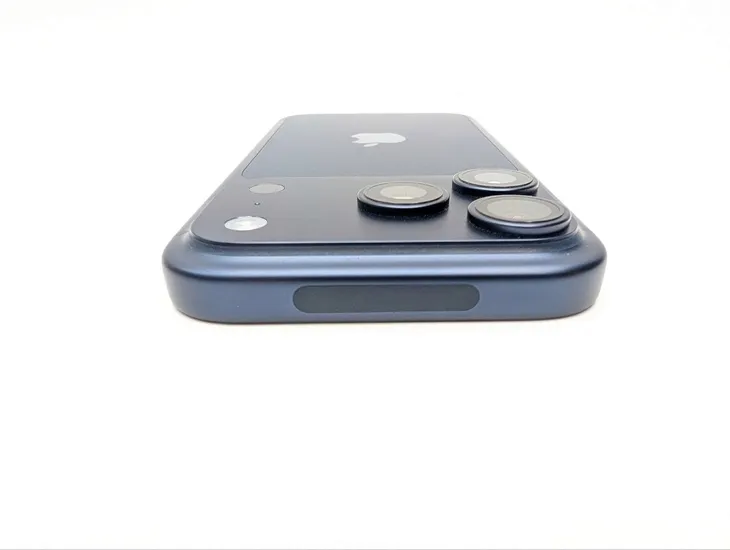 apple-iphone-17-pro-256-gb-glebinowy-blekit-or-esim-or-bateria-100percent-typ-smartfon