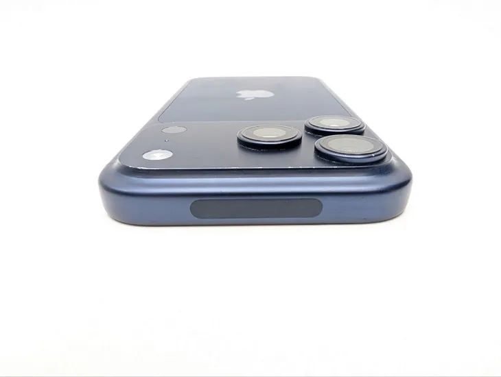 apple-iphone-17-pro-256-gb-glebinowy-blekit-or-esim-or-bateria-100percent-typ-smartfon