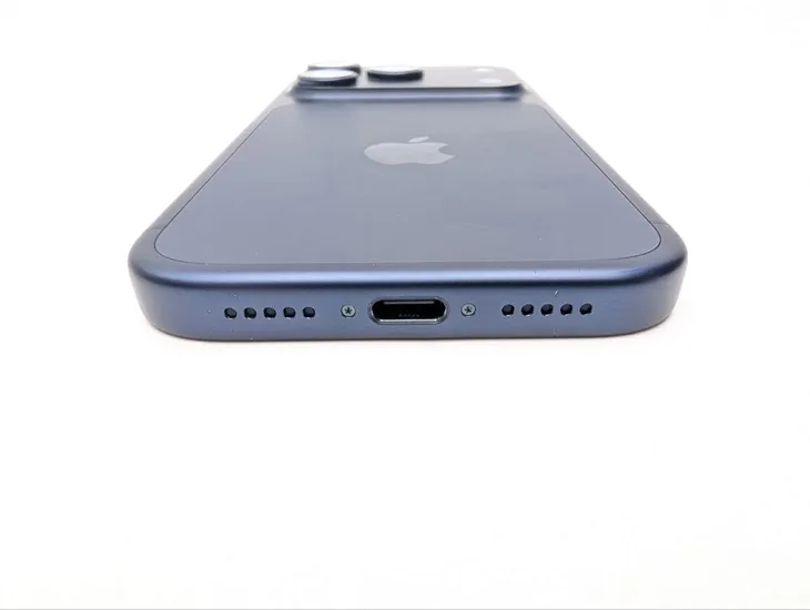 apple-iphone-17-pro-256-gb-glebinowy-blekit-or-esim-or-bateria-100percent-typ-akumulatora-litowo-jonowy