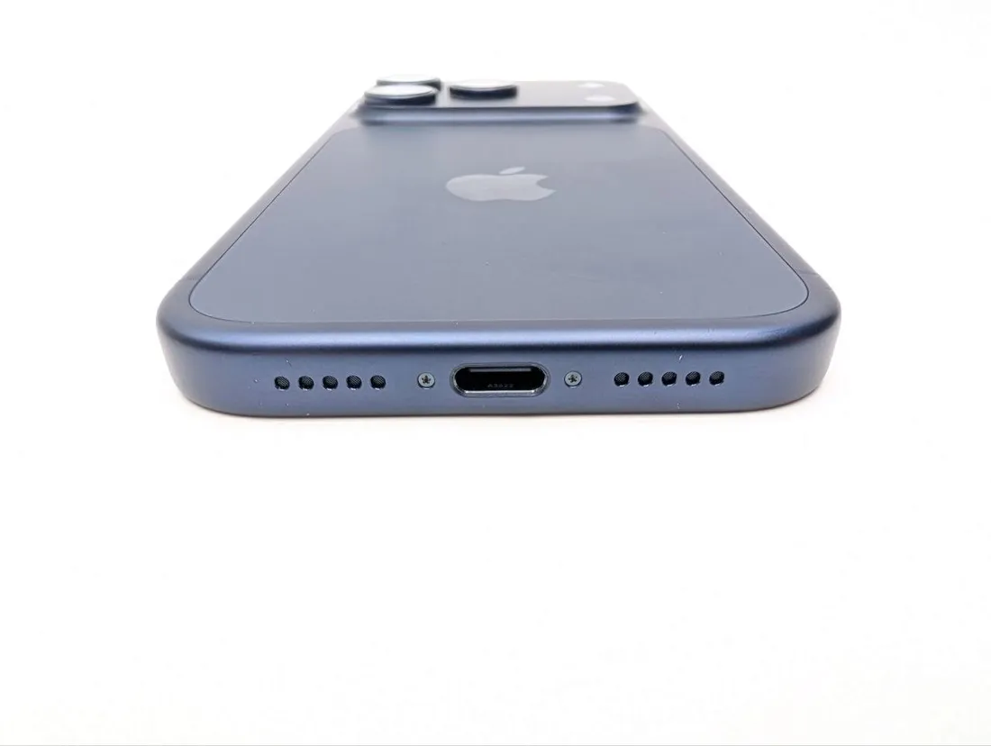 apple-iphone-17-pro-256-gb-glebinowy-blekit-or-esim-or-bateria-100percent-model-telefonu-iphone-17-pro