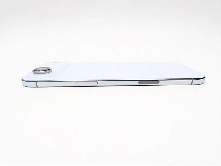 apple-iphone-air-256-gb-blekitny-or-esim-or-bateria-100percent-funkcje-aparatu-autofocus-cyfrowa-stabilizacja-obrazu-hdr-lampa-blyskowa-nagrywanie-wideo-optyczna-stabilizacja-obrazu-panorama-samowyzwalacz-wykrywanie-twarzy-zdjecia-seryjne-zoom